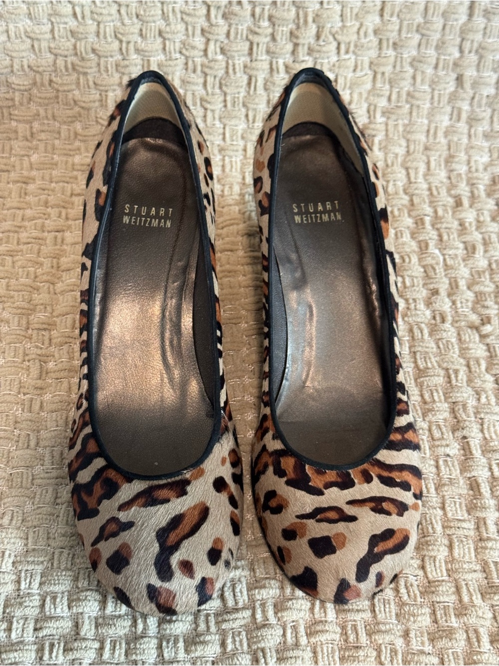 Stuart Weitzman Leopard-Print Wedge Pumps in Black and Brown - Picture 2 of 4
